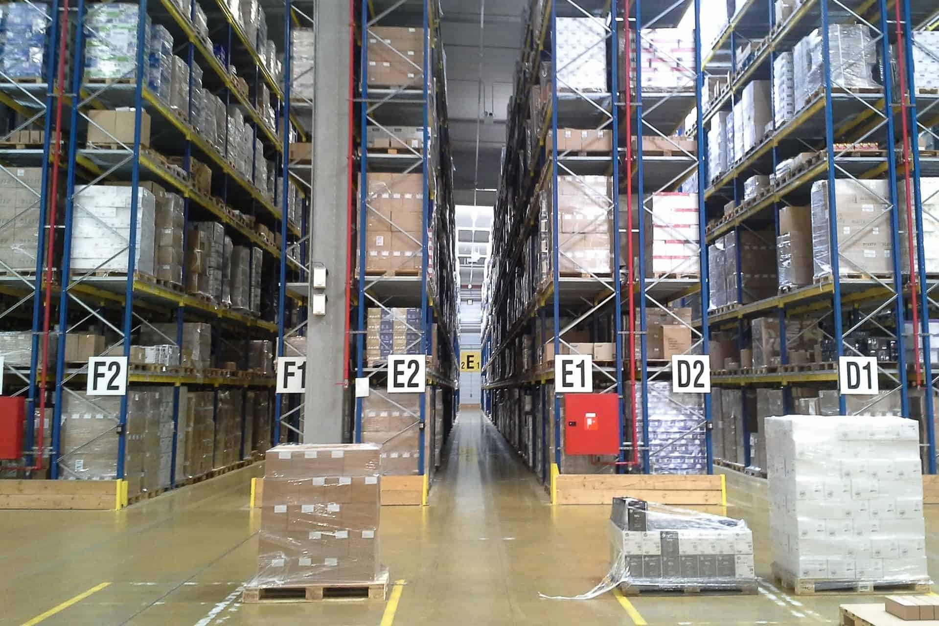Warehouse with multi-tier racking